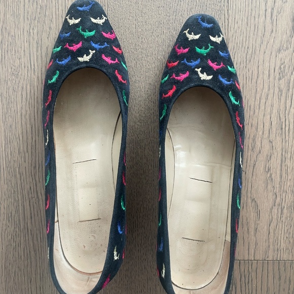 Unique vintage Italian suede dolphin embroidered shoes size EU 39.5 - US 9 - Picture 3 of 4